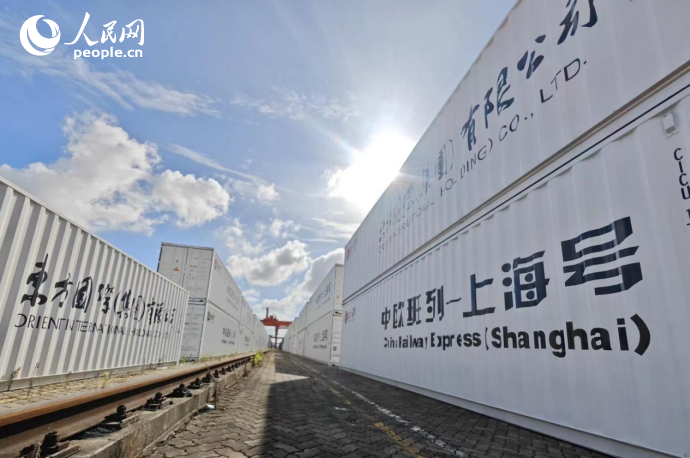 С?з Еуразияны аралап ж?рген ?Болат т?йе керуен?н? к?рд???з бе?