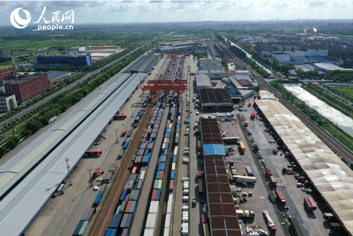 С?з Еуразияны аралап ж?рген ?Болат т?йе керуен?н? к?рд???з бе?