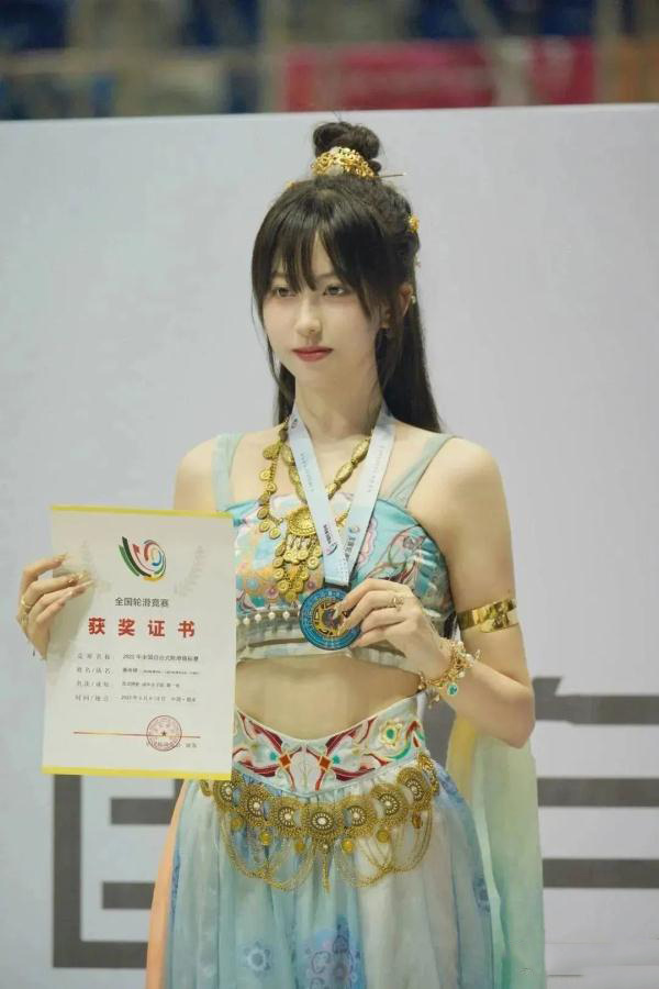 ?Дуньхуан Фейтянь? ки?м киген спортшы коньки тебу майданын та??алтты