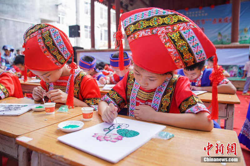 Гуанси ?Шеберл?к жарысымен? ?ашы?тар мерекес?н ?арсы алды