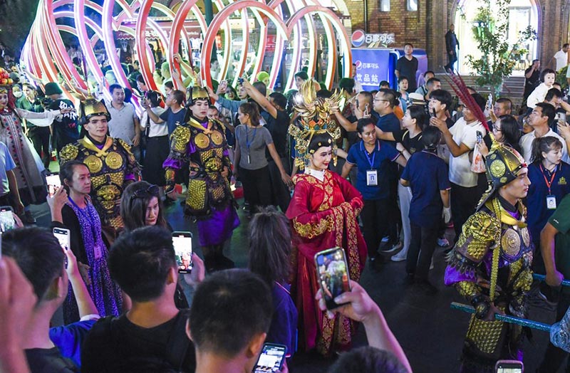 ?р?мж?дег? халы?аралы? ?лкен базар - жерг?л?кт? экономикалы? жет?ст?кт?? айнасы