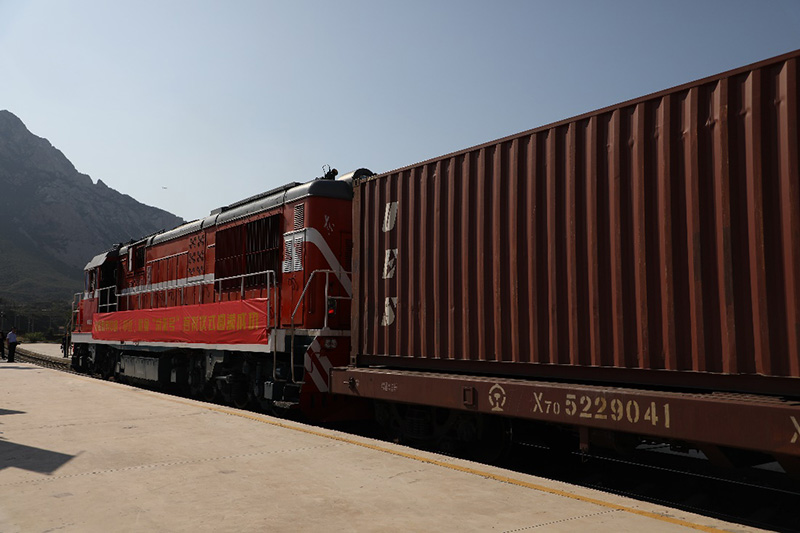 Ал?аш?ы ?ытай-Еуропа (Орталы? Азия) пойызы Хэбэй ?лкес?н?? Чжанцзякоу ?аласынан жол?а шы?ты