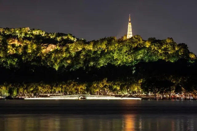 Батыс к?л?н?? т?нг? керемет к?р?н?с?