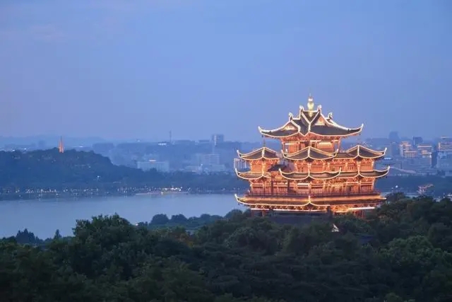 Батыс к?л?н?? т?нг? керемет к?р?н?с?