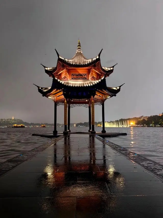 Батыс к?л?н?? т?нг? керемет к?р?н?с?