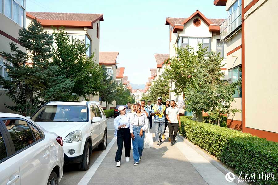 2023 жыл?ы ??ытай жазуына махаббат? бай?ауына ?атысушылар ?ытайда?ы ауылды? жа?а т?рмысымен танысты