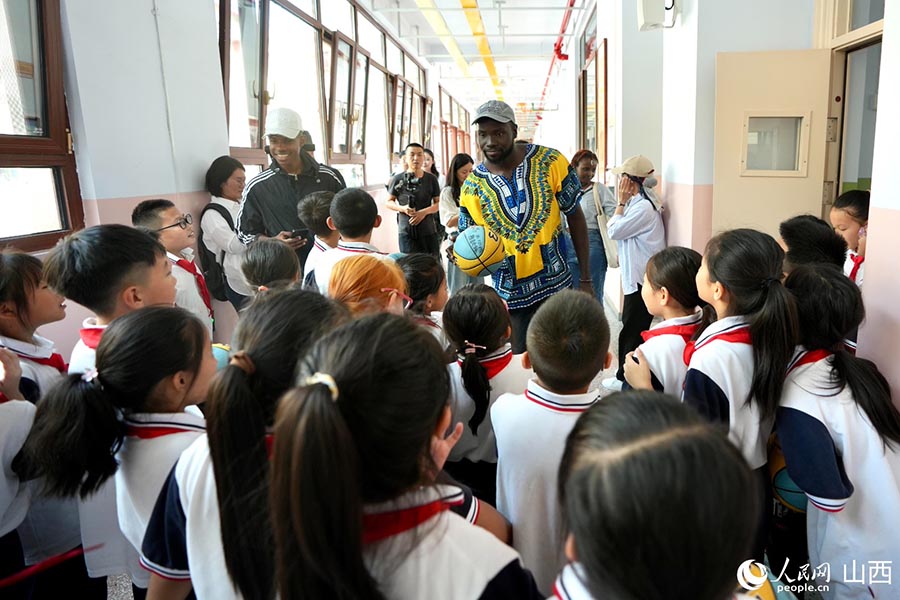 2023 жыл?ы ??ытай жазуына махаббат? бай?ауына ?атысушылар ?ытайда?ы ауылды? жа?а т?рмысымен танысты