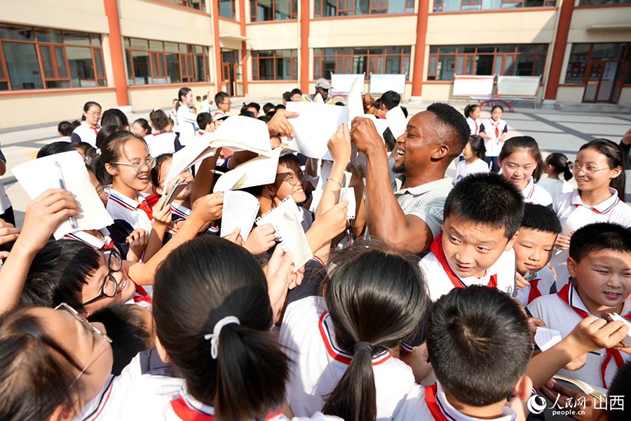 2023 жыл?ы ??ытай жазуына махаббат? бай?ауына ?атысушылар ?ытайда?ы ауылды? жа?а т?рмысымен танысты