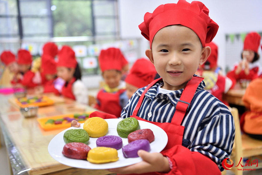 Б?лд?рш?ндер к?з ортасы мерекес?не орай айк?лшелер дайындады