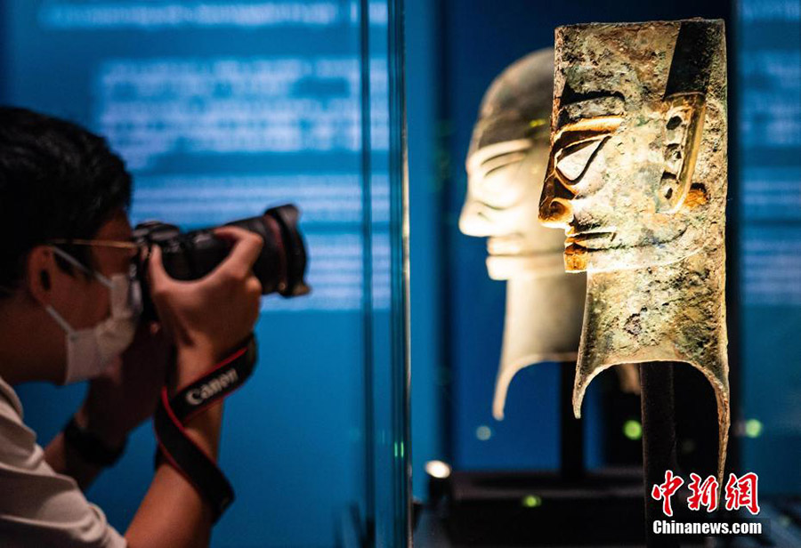 Сянганда?ы Гугун м?дени м?ражайы ?Саньсиндуймен бетпе-бет? атты арнайы к?рме ?тк?зд?