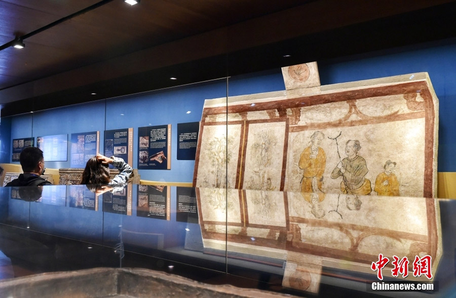 ?Б?р белдеу, б?р жол? м?дени ж?д?гер ж?не археологиялы? ынтыма?тасты? к?рмес? Бейж??дег? Гугун м?ражайында ашылды