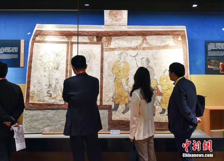 ?Б?р белдеу, б?р жол? м?дени ж?д?гер ж?не археологиялы? ынтыма?тасты? к?рмес? Бейж??дег? Гугун м?ражайында ашылды