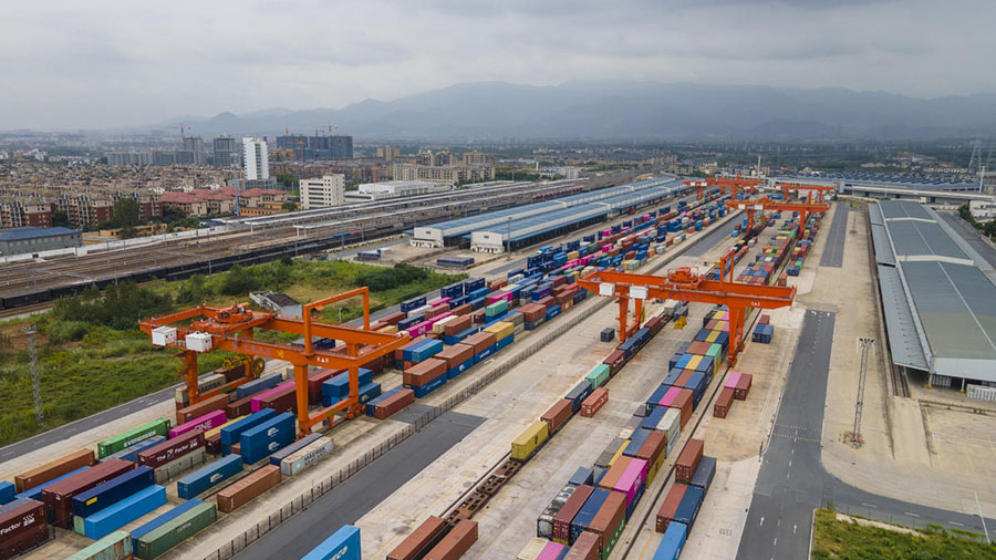 Цзиньхуа, Чжэцзян: ?Исиньоу? ?ытай-Еуропа пойыздары тасымал ж?мысымен ?ауырт айналысып жатыр