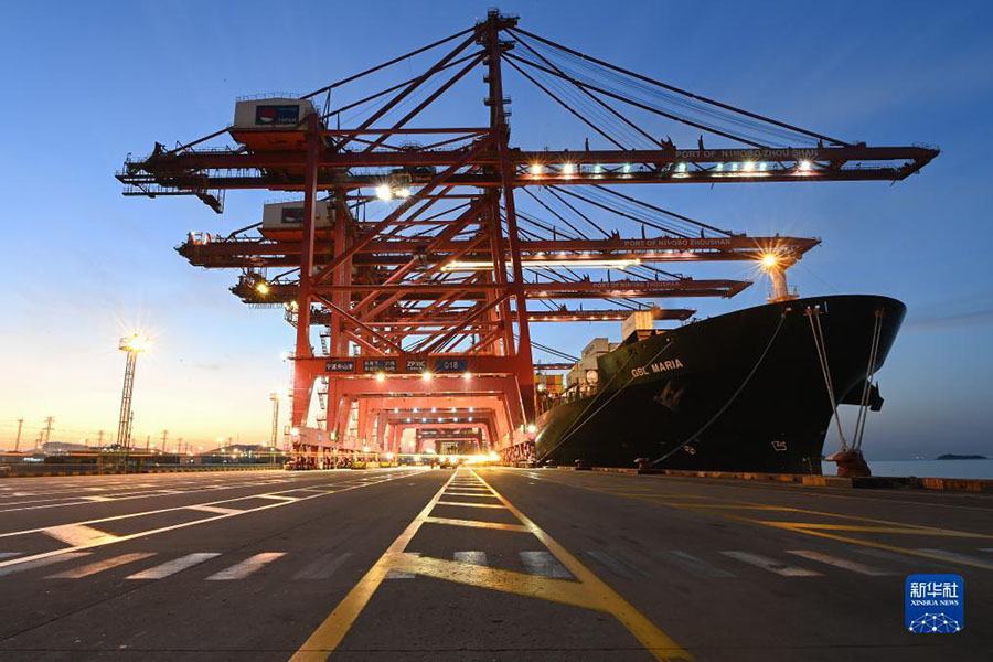 ?Б?р белдеу, б?р жолды?? он жылды?ы: порт ??рылысы ж?не ынтыма?тасты?ты? жа?а м?мк?нд?ктер?