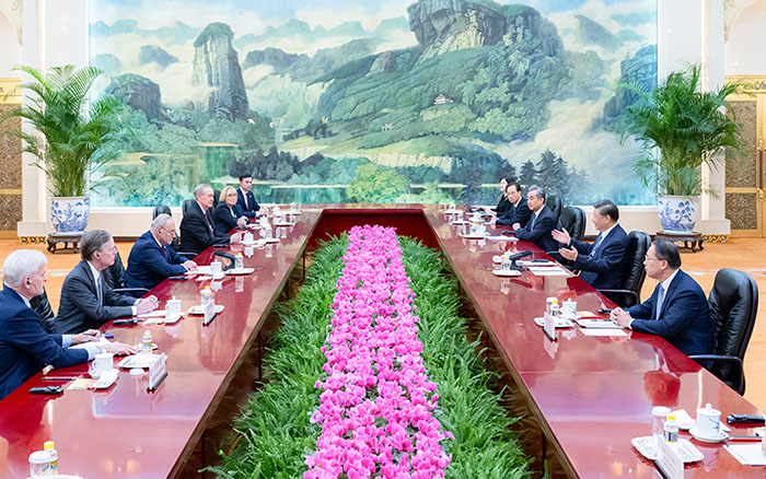 Си Цзиньпин А?Ш Сенатыны? к?пш?л?к жетекш?с? Чак Шумер баста?ан топпен кездест?