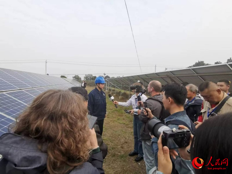 Еуразияны? жетекш? БА? делегациясы Шэньсидег? ауылды жандандыруды? ???пиясын? ?здейд?