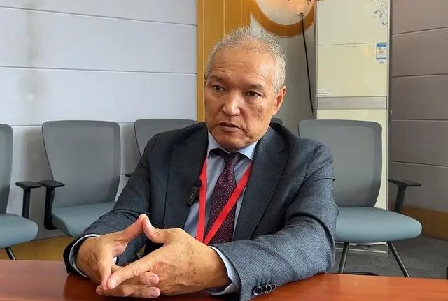 ?аза?станды? сарапшы Айдар ?м?рбаев: ?Б?р белдеу, б?р жолды?? келес? алтын онжылды?ын б?рлес?п саламыз