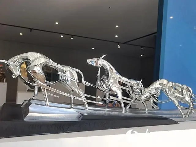 Хух-Хотта ал?аш?ы халы?аралы? м?с?н ?нер? к?рмес? ашылды