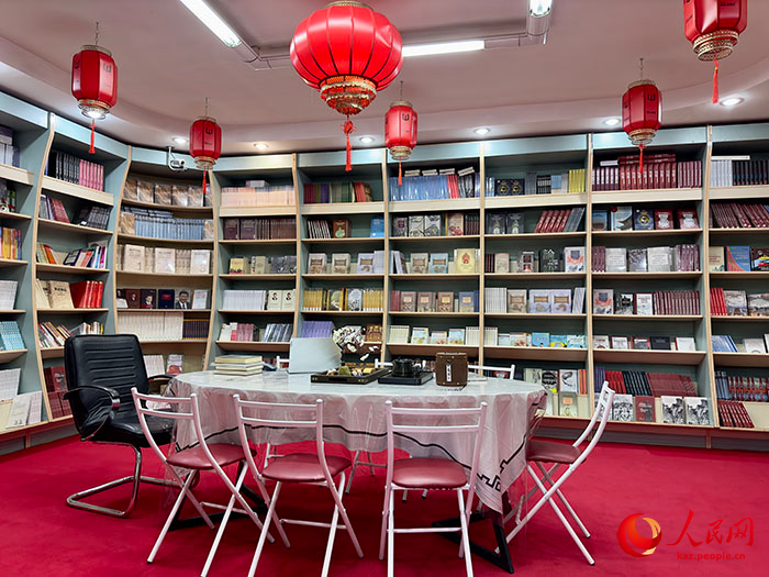 ?Б?р белдеу, б?р жол? б?рлескен ??рылысы ?аза?станда ??ытай т?л?не ?ызы?ушылы?ты? арттырды