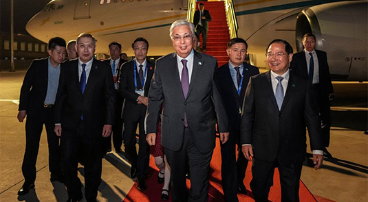 ?аза?стан Президент? ?.То?аев Бейж??ге келд?