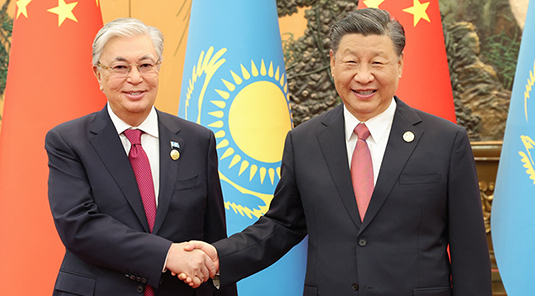 Си Цзиньпин ?аза?стан Президент? ?.То?аевпен кездест?