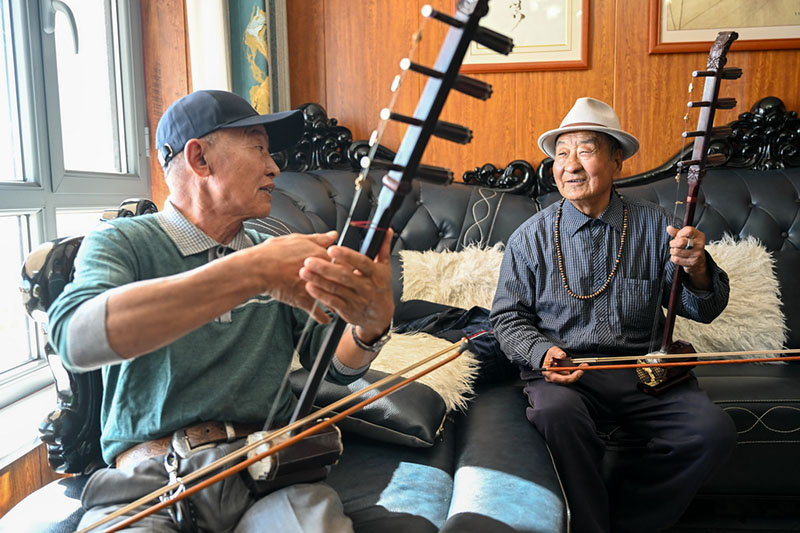 Ордос сахарасында?ы ?К?зг? шопан жыры?