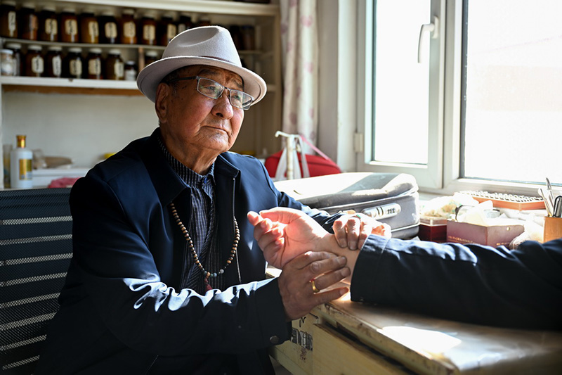 Ордос сахарасында?ы ?К?зг? шопан жыры?