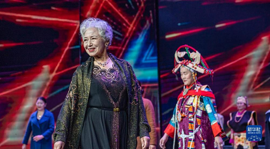 Лхаса, Тибет: Чунян мерекес?не орай арнайы ?ойылым ?йымдастырылды