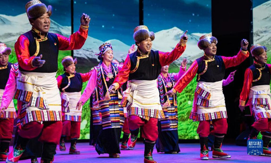 Лхаса, Тибет: Чунян мерекес?не орай арнайы ?ойылым ?йымдастырылды