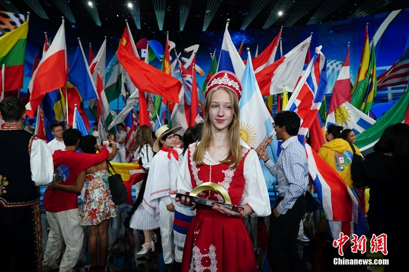 Куньминде бастауыш ж?не орта мектеп о?ушыларына арнал?ан ??ытай т?л? к?п?р?? д?ниеж?з?л?к бай?ауы ая?талды