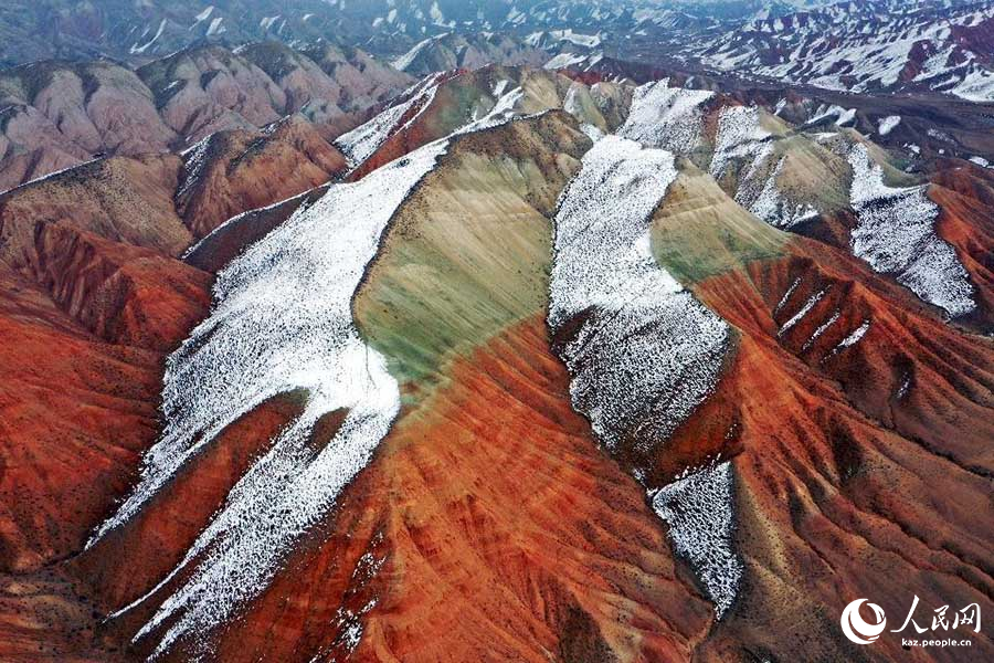 Санжы, Шы?жа?: Данься?а жау?ан ?ар туралы ?ле?дер, жартылай пейзаж, жартылай тау ж?не жартылай таулар