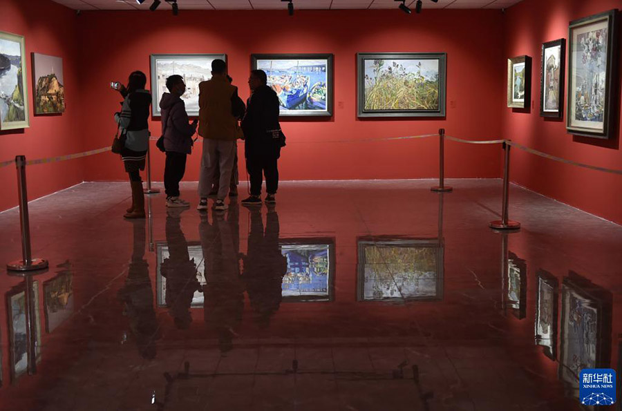 Хэнань ?лкес?нде ?ытай мен Орталы? Азияны? бес ел? ?атыс?ан майлы суреттер к?рмес? ?тт?