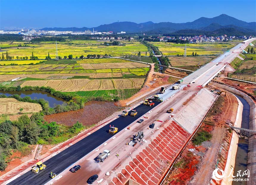 Дунсян, Цзянси: Ауыл?а апаратын жол