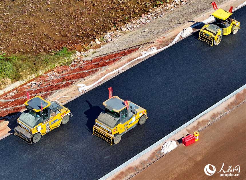 Дунсян, Цзянси: Ауыл?а апаратын жол