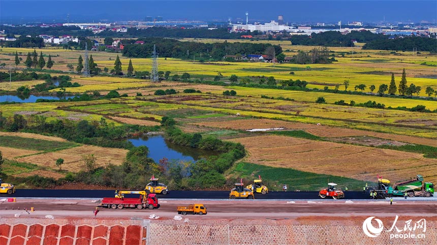 Дунсян, Цзянси: Ауыл?а апаратын жол
