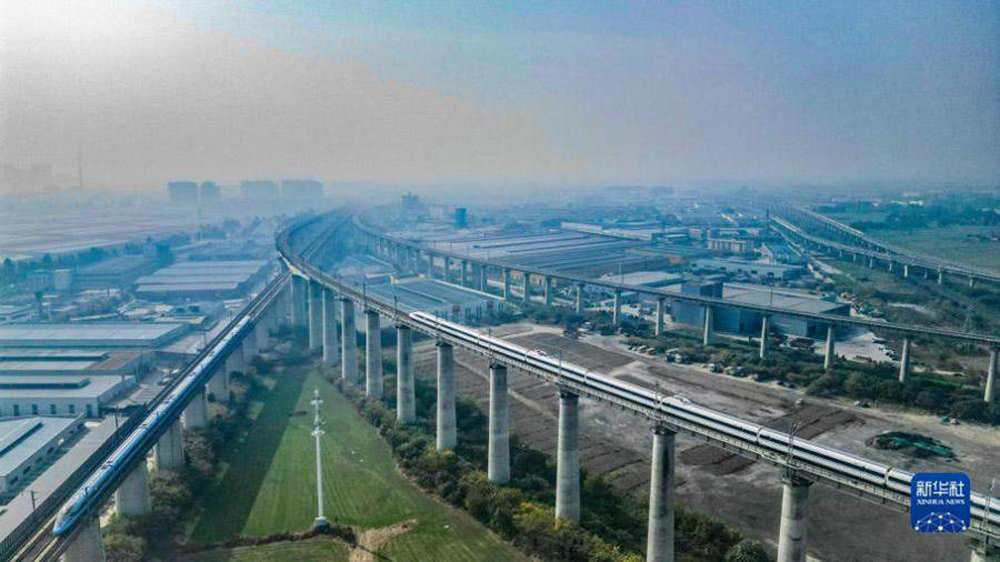 Сычуань-Цинхай тем?ржолыны? б?р?нш? б?л?г? пайдалану?а бер?лд?