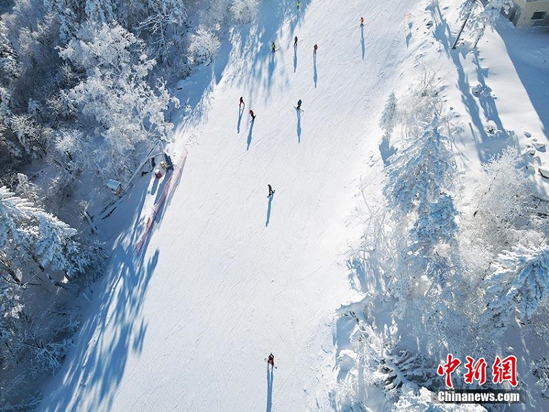 Цзилиньдег? Бэйдахуды? ?ыс?ы келбет?