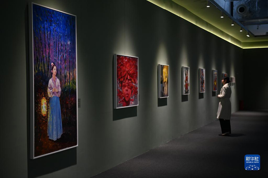 Ханчжоуда ?Ж?бек жолында?ы ?нер то?ысы? атты шы?армашылы? к?рмес? ашылды