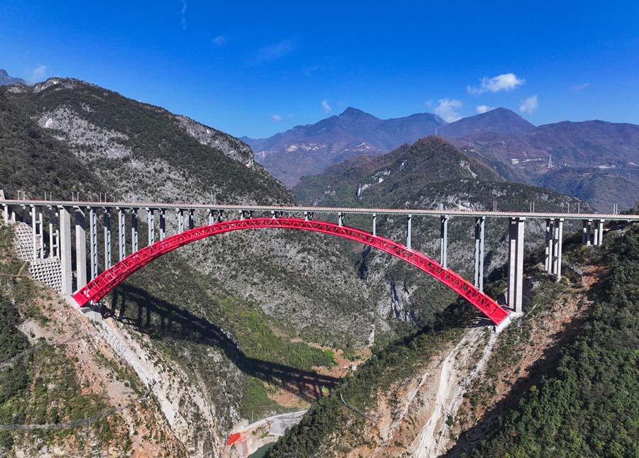 Чунцин: Шэньси мен Чунциндег? ал?аш?ы т?келей магистраль болып табылатын Ужэнь тас жолы ресми т?рде ашылды