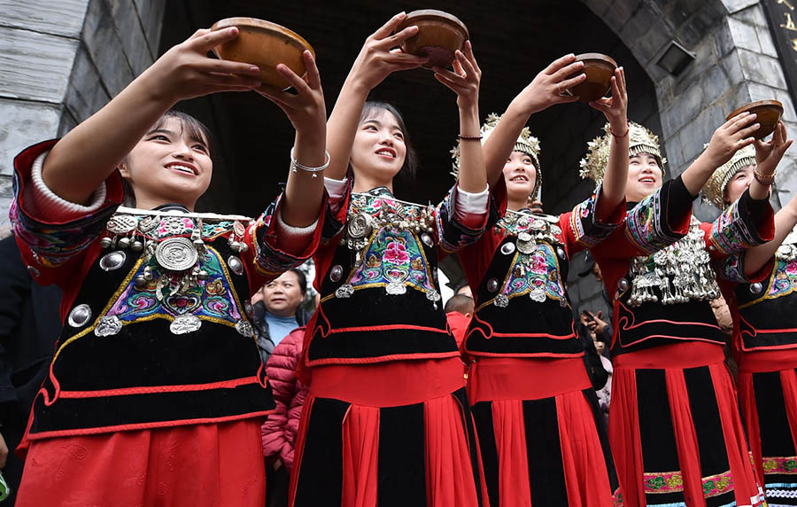 Сунтао, Гуйчжоу: Мяо жа?а жылы ?арсы алынды