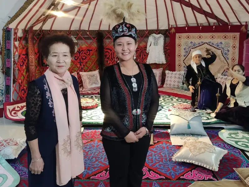 ?ытайда ?аза? ?ол?нер шеберлер?не ?андай ?олдау бар