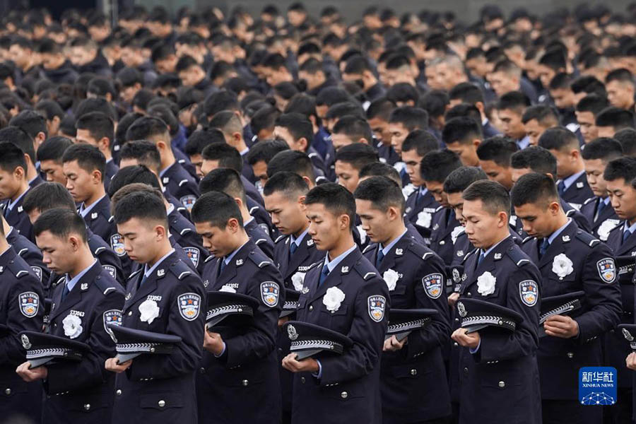 Нанкинде Нанкин ?ыр?ыныны? ??рбандарын еске алу р?с?м? ?тт?