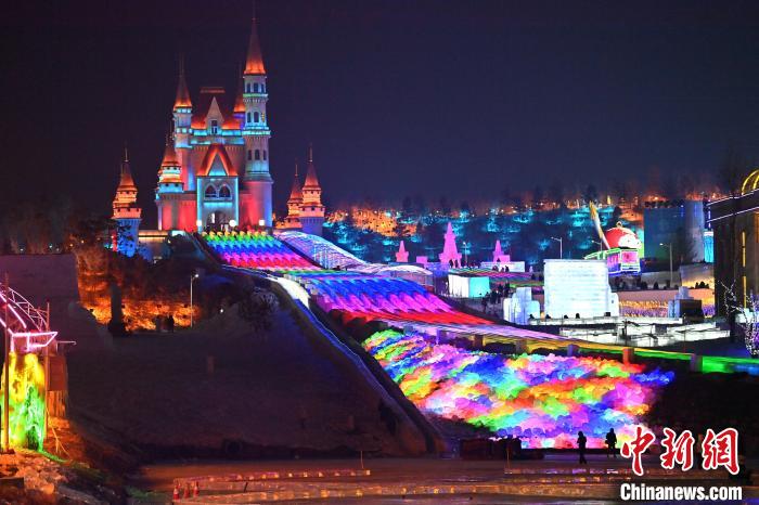 Чанчунда 512,6 метрл?к супер ?зынды?та?ы м?з сыр?ана?ы жасалды