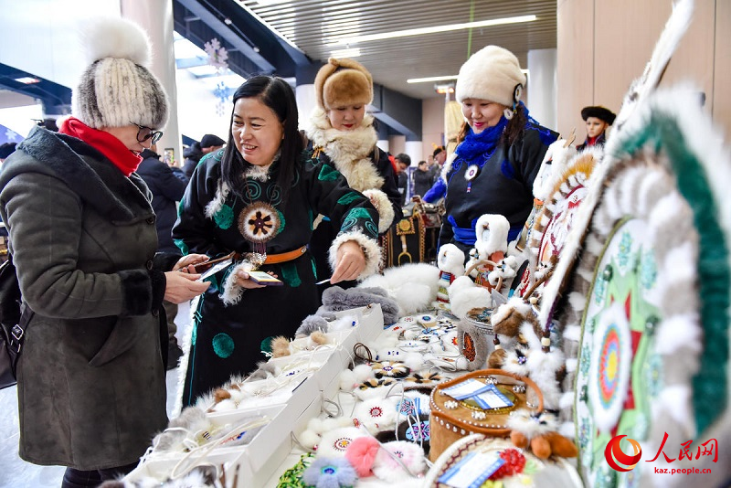 ?шк? Мо???лды? Хулуньбуир сахарасында ?ар-м?з Надам мерекес? ашылды