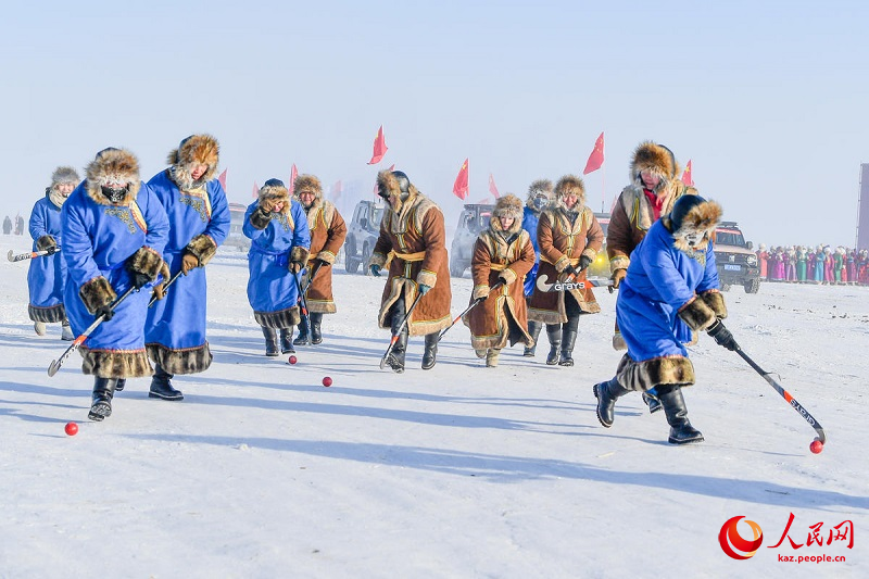 ?шк? Мо???лды? Хулуньбуир сахарасында ?ар-м?з Надам мерекес? ашылды