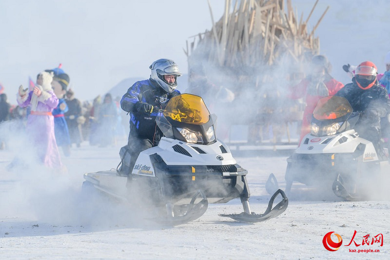 ?шк? Мо???лды? Хулуньбуир сахарасында ?ар-м?з Надам мерекес? ашылды