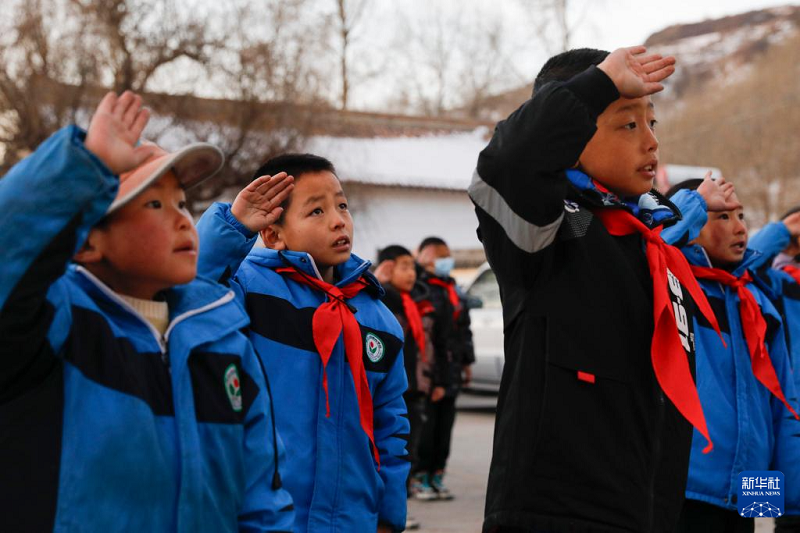 Ганьсуда?ы жер с?лк?н?с?нен зардап шеккен жерлердег? бастауыш ж?не орта мектептерде саба? басталды