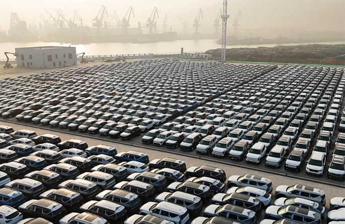 ?ытай порттарында тауар тасымалы ?арбалас ж?р?п жатыр