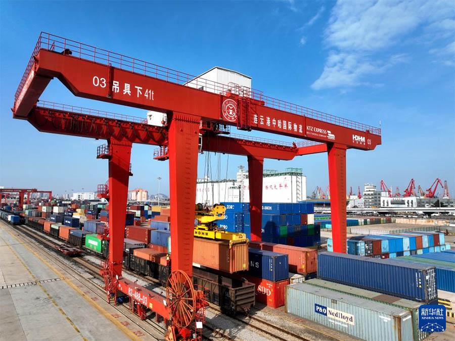 Ляньюньган, Цзянсу: ?ытай-Еуропа пойыздарына тиеу-т?с?ру ?арбалас ж?р?п жатыр