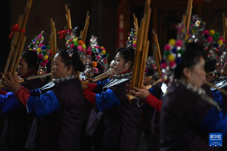 Дунчжай б??аралары мерекен? к?т?п алу дайында?ына ?ызу к?р?ст?